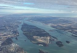 Grosse Ile Michigan aerial Jan2016