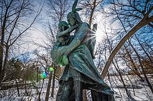 Hiawatha and Minnehaha sculpture2