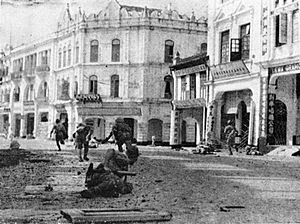 Japanese troops mopping up in Kuala Lumpur.jpg