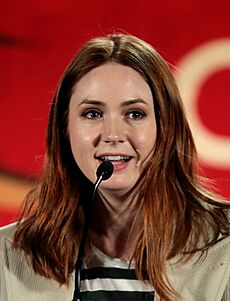 Karen Gillan (34609339830) (cropped)