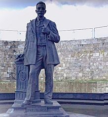 Monumento a Pino Suárez