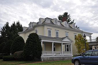 NewportNH RichardsFreeLibrary1.jpg