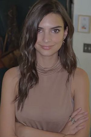 Emily Ratajkowski Vogue 2019 4