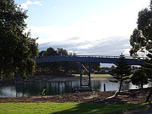 Footbridge West Lakes (50033584952)