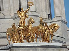 Minnesota State Capitol golden quadriga