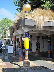 Hundertwasser-WC aussen