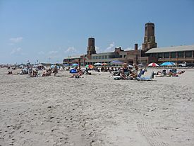 Jacob Riis Park.jpg