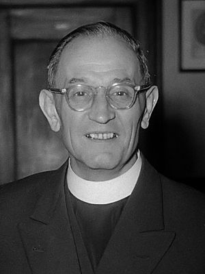 Martin Niemöller (1952).jpg