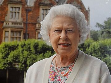 Queen Elizabeth II at Sandringham (14530070167)