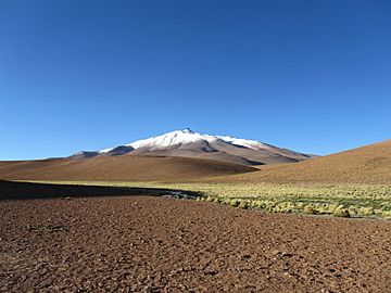 Volcan Zapaleri Chile Bolivia Argentina.jpg