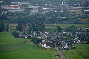 Cambuskenneth, Stirling (geograph 3511448).jpg