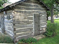 Gingery Log cabin