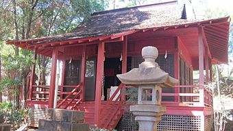 Oahu-Wakamiya-Inari-shrine-frontnear.JPG