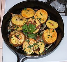 Potatoes lyonnaise