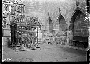Sepulcre i retaule de la Capilla de Anaya a la catedral vella de Salamanca
