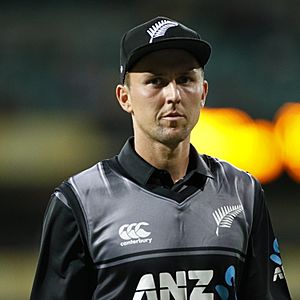 2018.02.03.22.23.14-AUSvNZL T20 AUS innings, SCG (39533156665).jpg