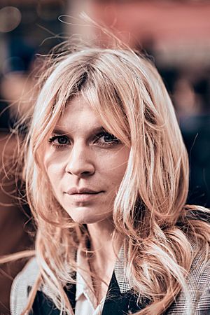 Clemence Poesy Paris Fashion Week Autumn Winter 2019.jpg