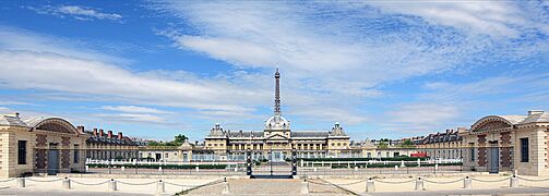 Ecole-militaire-from-place-de-fontenoy