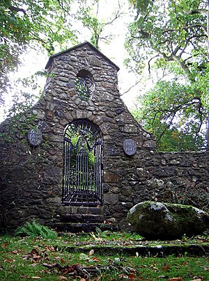 Grave of David Lloyd George, Llanystumdwy, Gwynedd (geograph 6447819).jpg