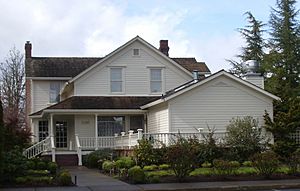 Joel Palmer House rear P2275