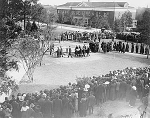 Booker T Washington burial 3c11868r