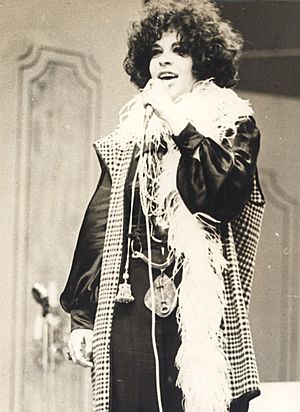 Gal Costa (cropped).jpg