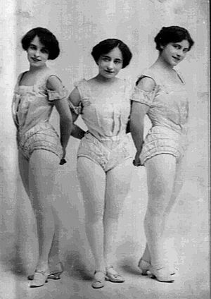 Macarte Sisters c1910