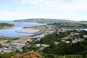 Plimmerton entrance - panoramio.jpg