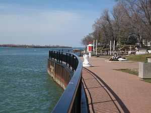 Kings Navy Yard, Amherstburg.jpg