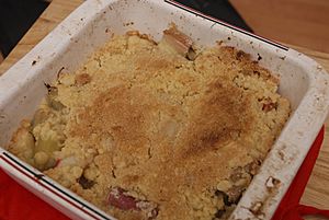 Rhubarb crumble