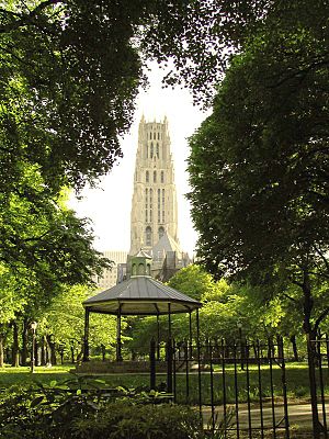 Sakura-Park-New-York-with-Riverside-Church