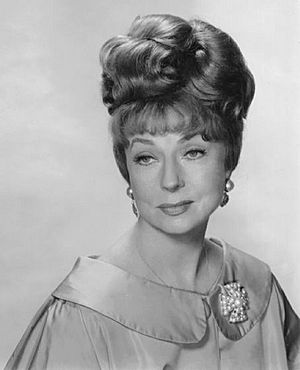 Studio publicity Agnes Moorehead.jpg