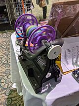 An electric spinning wheel