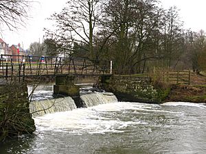 Cod Beck Weir, Thirsk - geograph.org.uk - 1718027