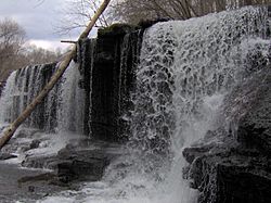 Duck-river-blue-hole-falls