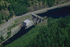 USACE Big Cliff Dam Oregon.jpg