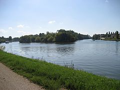 Confluence Saône and Doubs (Saône-et-Loire, France) - panoramio