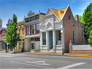 Downtown new harmony indiana.jpg