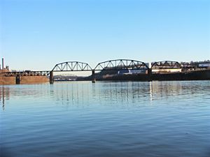 Jan2nd2007RRbridgeacrosstheMonongahela.jpg