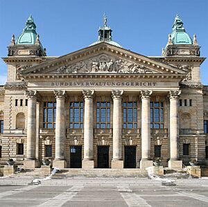 Reichsgerichtsgebauede - frontal