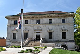 U.S. Post Office Ottumwa, Iowa.jpeg