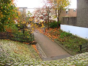 Underpass, Cumbernauld (geograph 2240935)