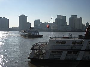 AlgiersFerry TJefferson arriving3