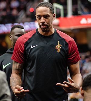 Channing Frye (32651781277) (cropped).jpg