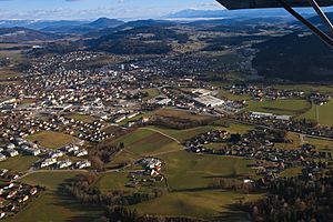 Feldkirchen Nordwestansicht Flugaufnahme 141226a.jpg