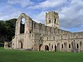 Fountains Abbey view02 2005-08-27