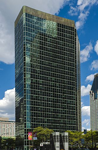 La Laurentienne Building, Montreal.jpg