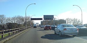 Victoria Park Viaduct Roadside