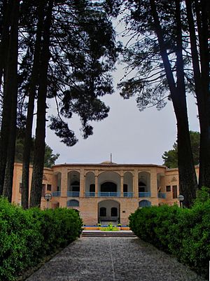 Akbarieh garden.jpg