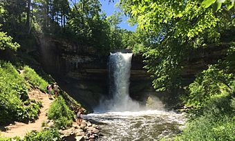 Minnehaha Falls, Minneapolis.jpg